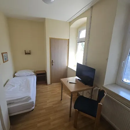 Zimmervermietung Boerdequell - Fuer Monteure Hecklingen (Salzlandkreis)