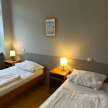 Zimmervermietung Boerdequell - Fuer Monteure 3* Hecklingen (Salzlandkreis)