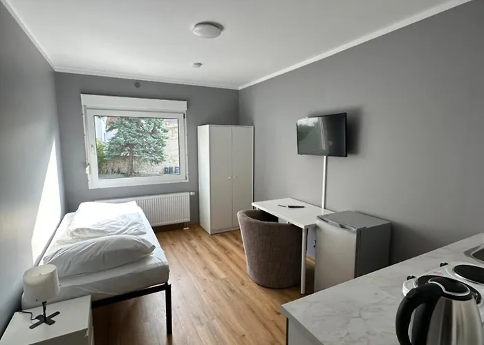 Gæstehus Zimmervermietung Boerdequell - Fuer Monteure Hecklingen (Salzlandkreis)